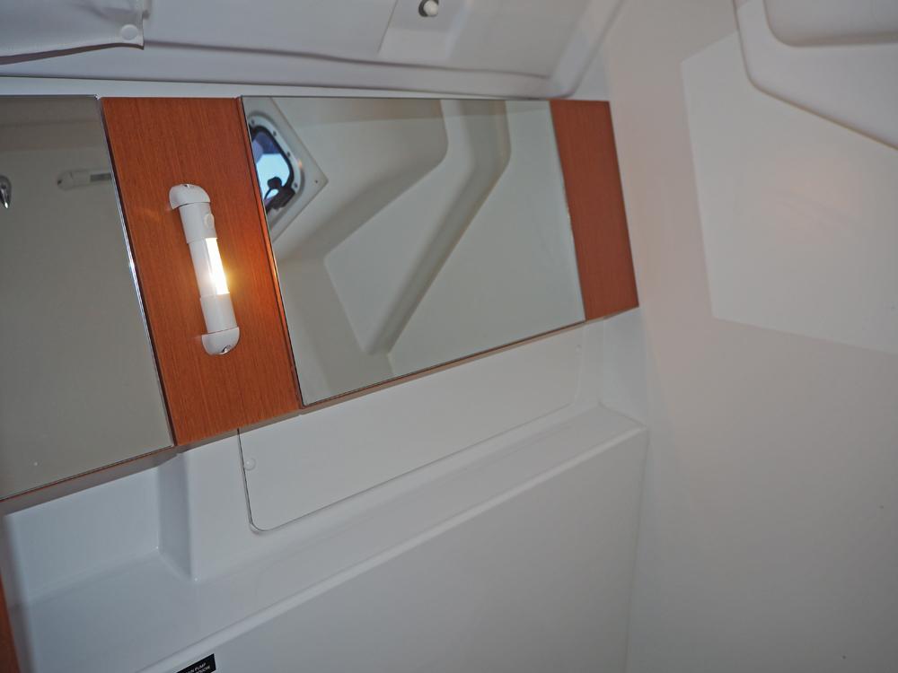 Saloon, Accommodation